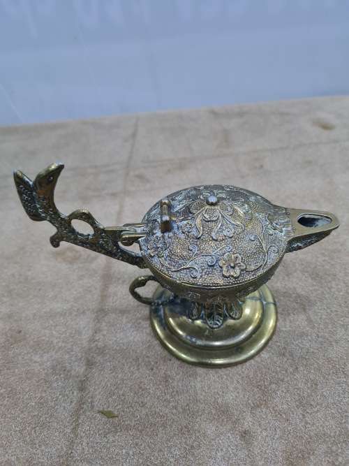SOLID BRASS OIL LAMP