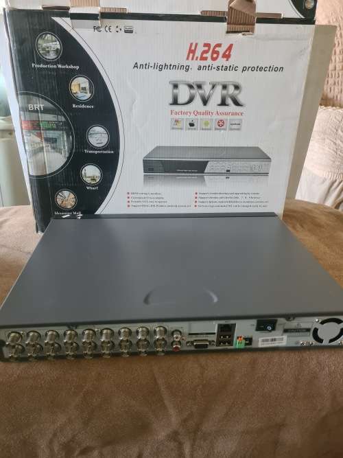 16 CHANNELS DVR INCL.POWER SUPPLY.REMOTE and MOUSE(ANTI LIGHTNING PROTECTION)