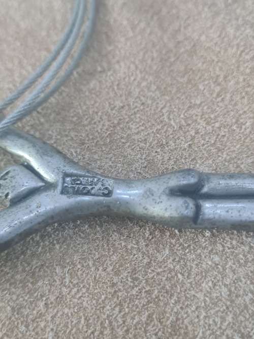 VINTAGE CAROL BOYES PHOTO HANGER