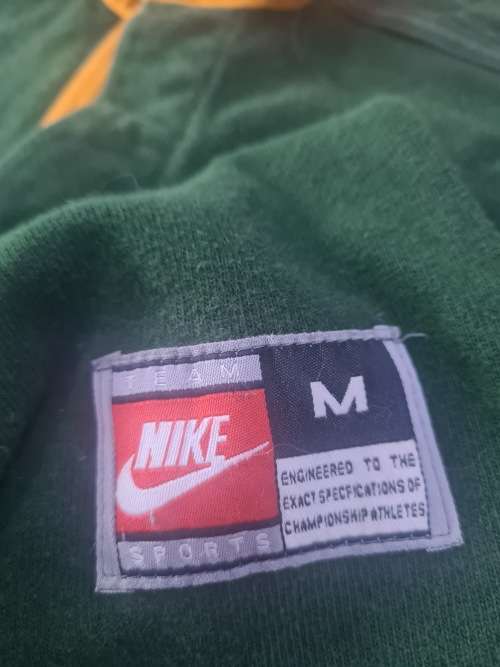 ORIGINAL NIKE SA RUGBY JERSEY,(BOYS SIZE M)