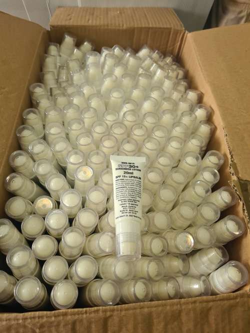 BOX OF 150 SPF 30+(2 IN ONE)SUNSCREEN LOTION AND LIP BALM,20ml