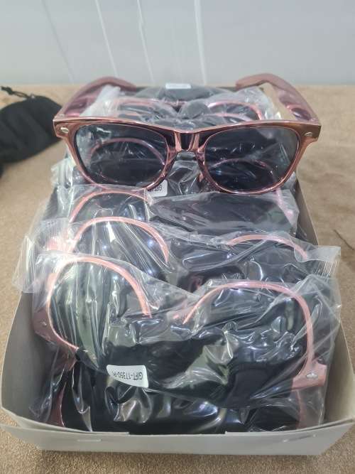 BOX OF 20 GREAT QUALITY ADULT SUNGLASSES(LIGHTWEIGHT)
