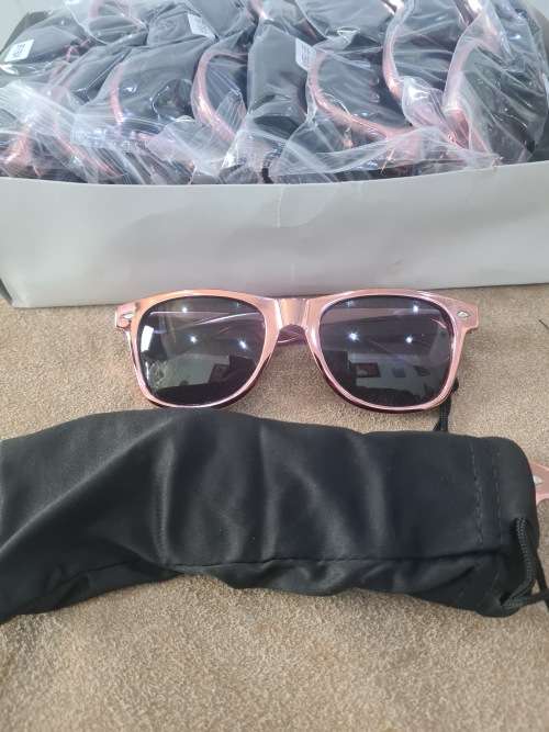 BOX OF 20 GREAT QUALITY ADULT SUNGLASSES(LIGHTWEIGHT)
