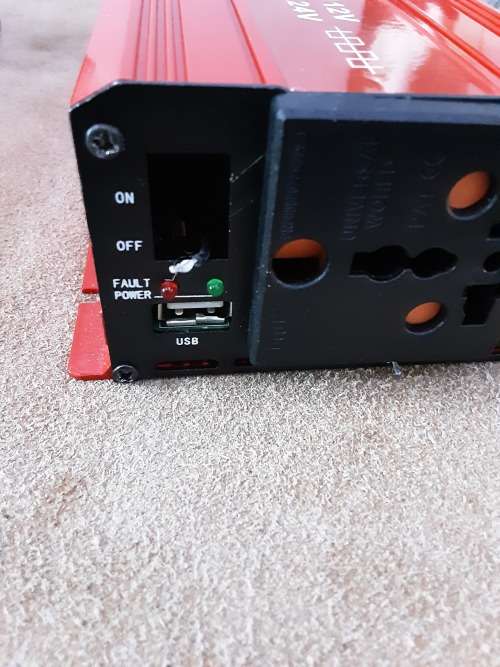 1500 WATTS POWER INVERTER (SEE DESCRIPTION)