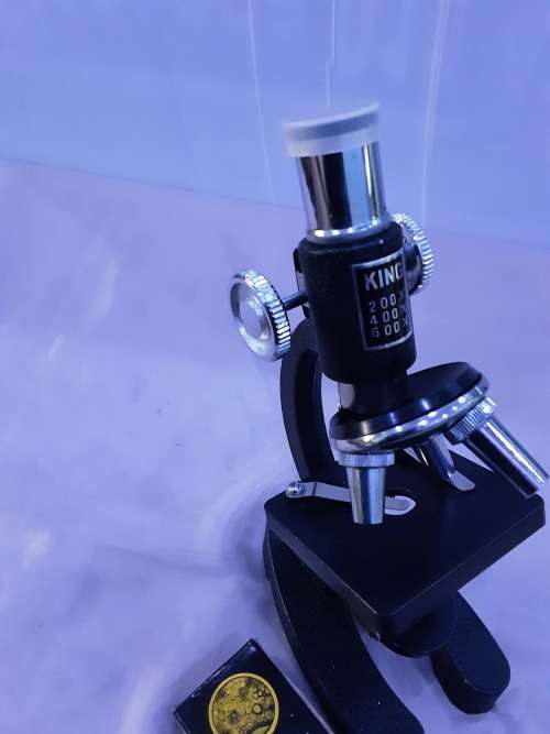 MICROSCOPE WITH TEST SLIDES(UNUSED)UP TO 600 X