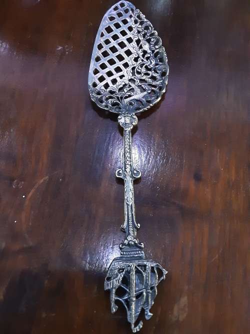 VINTAGE SILVERPLATED CAKE LIFTER(UNUSED)