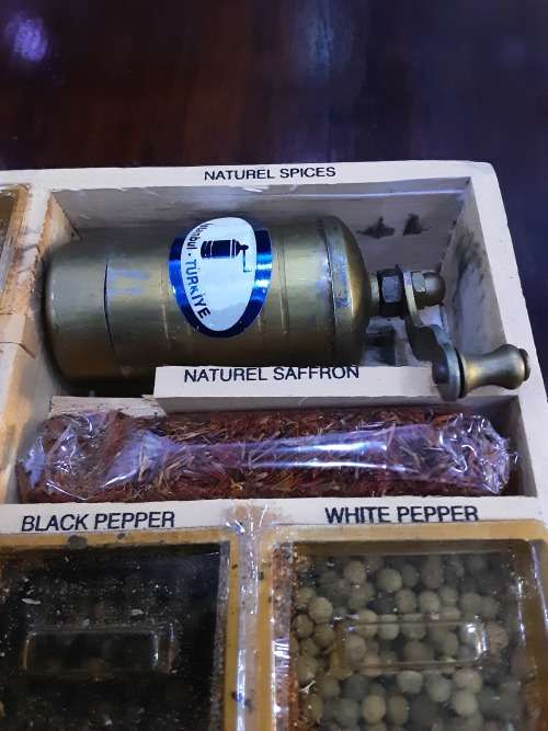 NATURAL SPICE BOX(17  LABELED SPICES IN WINDOW DRAWER INCLUDING A BRASS SPICE GRINDER)