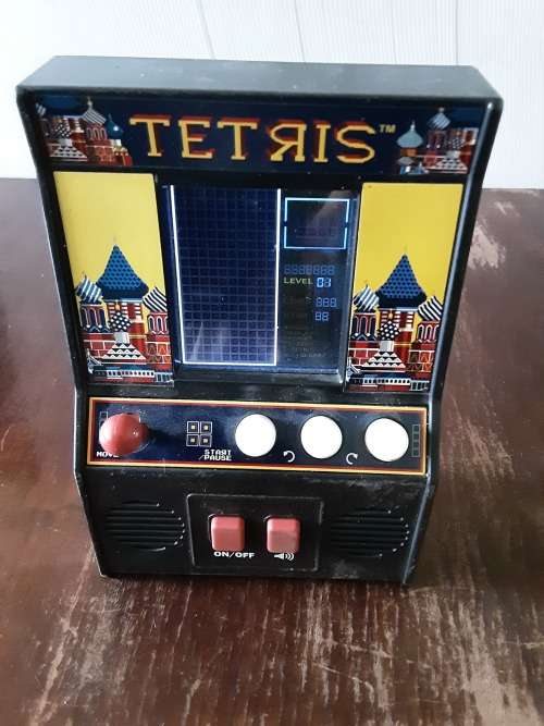 VINTAGE MINI ARCADE TETRIS GAME WITH SOUND(BATTERY OPERATED)WORKS-10 X 15CM