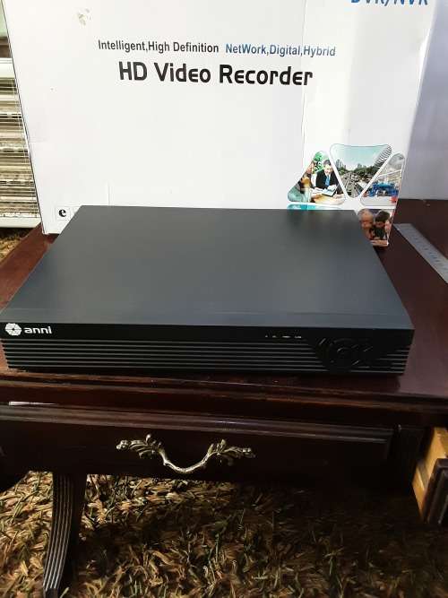 16 CHANNELS DVR INCL.POWER SUPPLY AND MOUSE