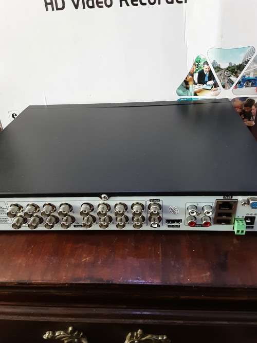 16 CHANNELS DVR INCL.POWER SUPPLY AND MOUSE