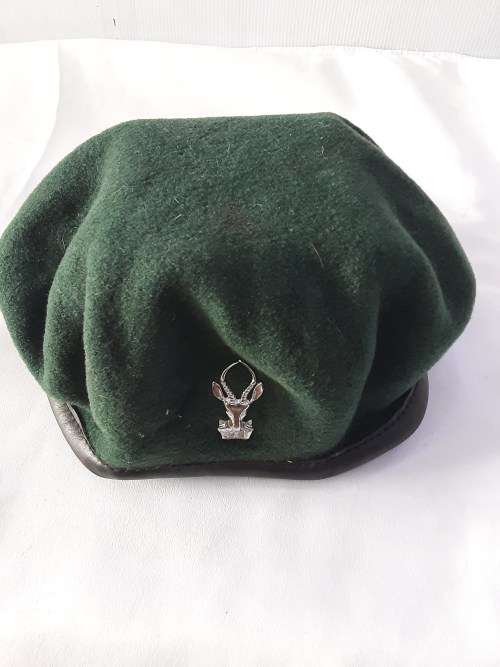 1986 PRETORIA RIFLEMAN BERET WITH BADGE(MEDIUM)