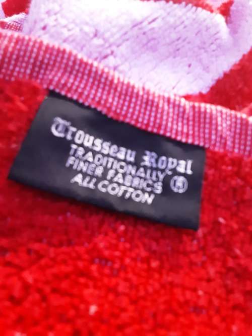 REVERSIBLE VINTAGE COCA-COLA BATH TOWL(UNUSED)TROUSSEAU ROYAL LABEL-1.44 x 74cm