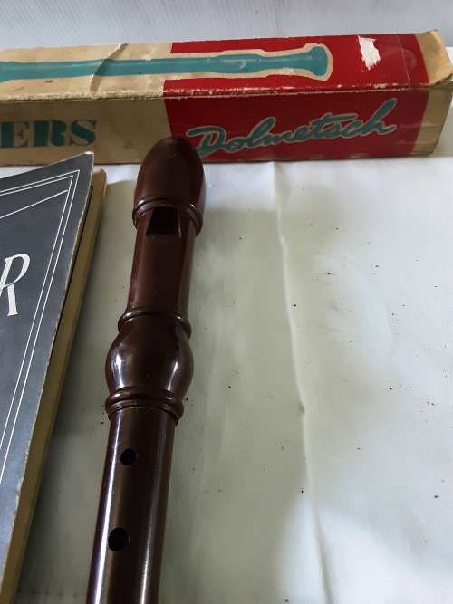 VINTAGE DOLMETSCH RECORDER WITH TUTOR BOOK IN ORIGINAL BOX