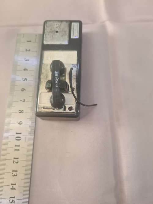 4 PIECE VINTAGE FRIDGE MAGNETS