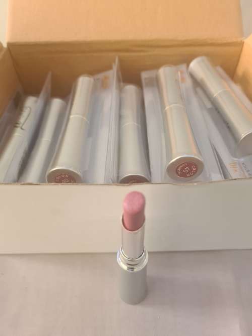BOX OF 12 SHEER BERRY LIPSTICKS