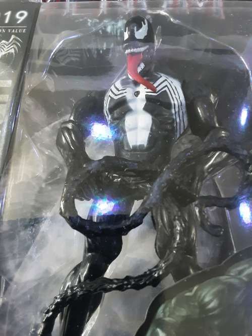 2019 COLLECTION VALUE MARVEL  VENOM TITAN HERO TECH FIGURE (17CM TALL)