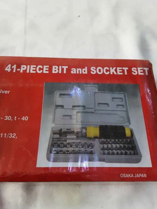 41 PIECE BIT AND SOCKET SET