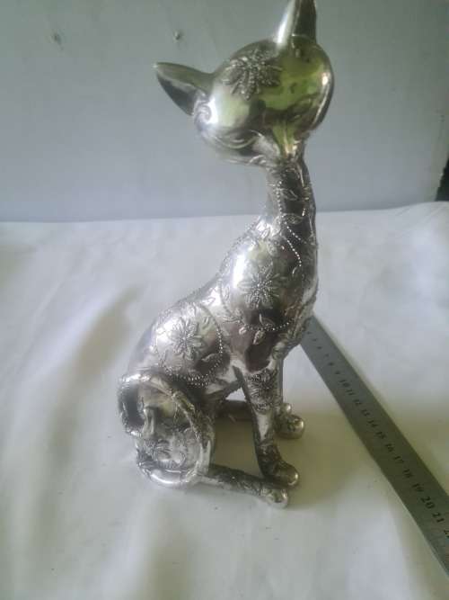 SITTING METAL SILVER SIAMESE CAT((26CM TALL)