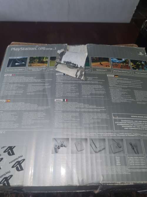 SONY PS ONE WITH P.SUPPLY,1 CONTROL AND 1 MEGA MEMORY CARD IN ORIGINAL BOX