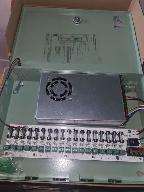 12 VDC,18 OUTPUT SWITCH MODE CCTV POWER SUPPLY