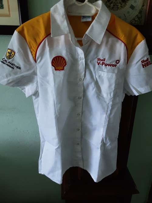 SHELL/FERRARI COTTON SHIRT(ADULT SIZE SMALL)BY BRAND SOLUTIONS