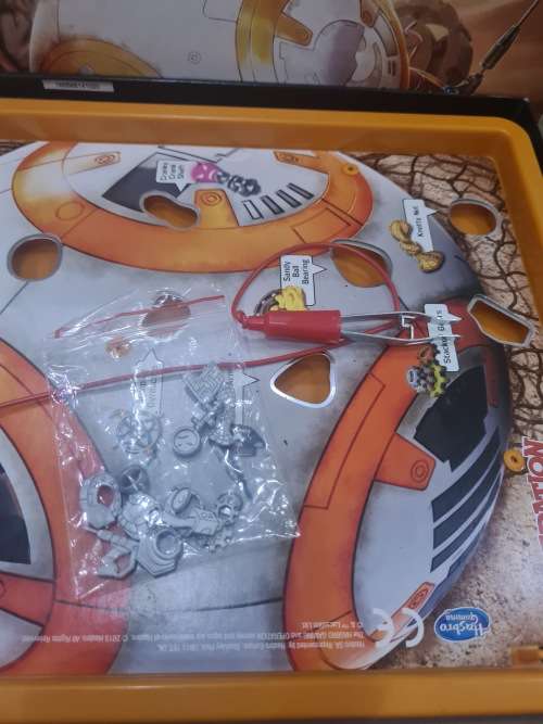 STAR WARS OPERATION (HELP REPAIR BB-8)BATTERY OPERATED