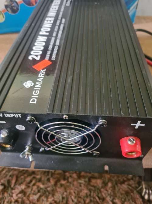 2OOO WATTS POWER INVERTER (12V)