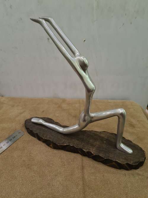 PEWTER GYMNASTIC POSE SCULPTURE ON WOODEN STAND (30 X 30CM)