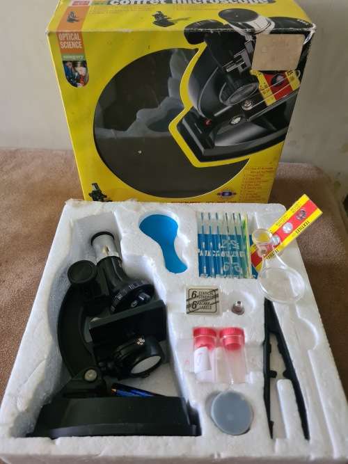 MICROSCOPE SET