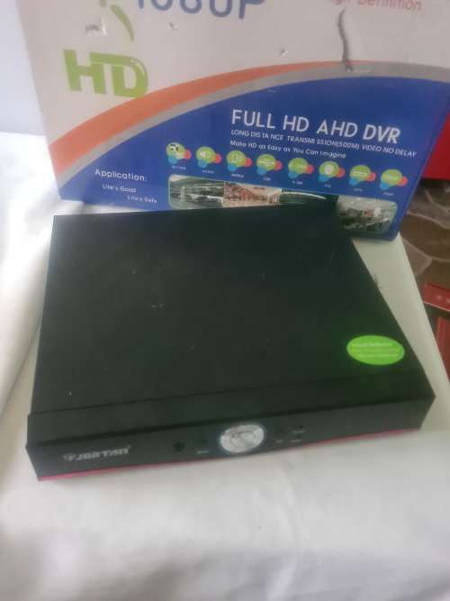 8 CHANNELS AHD DVR INCL.POWER SUPPLY AND MOUSE