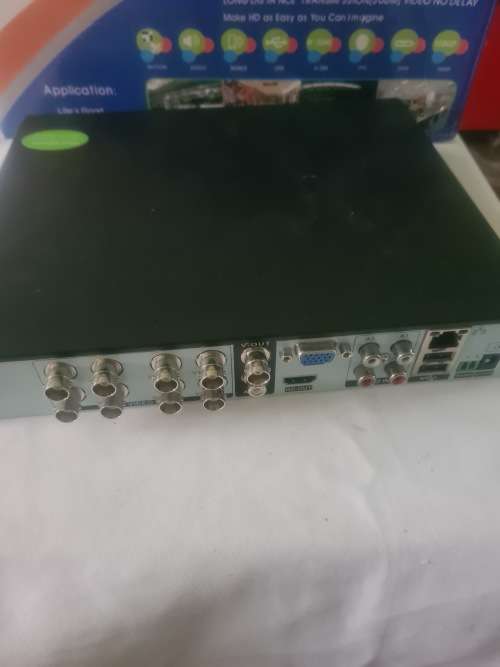8 CHANNELS AHD DVR INCL.POWER SUPPLY AND MOUSE