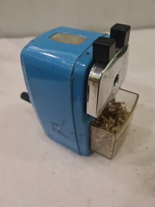 VINTAGE CARL ANGEL 5 PENCIL SHARPENER