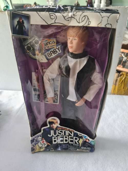 JUSTIN BIEBER DOLL