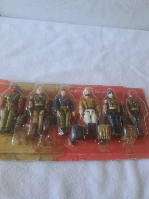 SET OF 6 VINTAGE POSEABLE ACTION FIGURES WITH WEAPONS