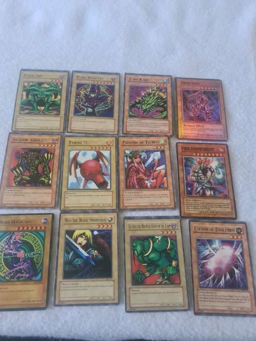 JOBLOT OVER 60 YUGIOH TDC-SEE DESCRIPTION