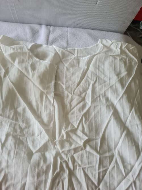 JEWISH PRAYER SHIRT(SHAWL TYPE)IN VELVET CUSHIONED BAG