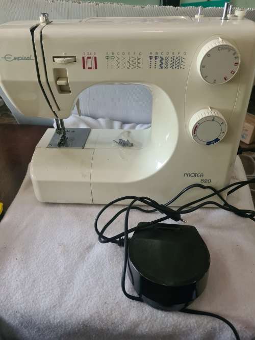 EMPISAL PROTEA 820 SEWING MACHINE(WORKS)