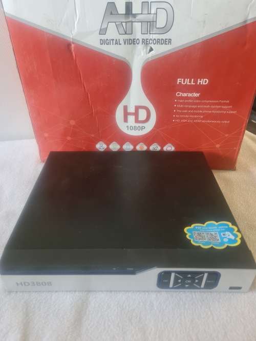 8 CHANNELS AHD DVR INCL.POWER SUPPLY, REMOTE AND MOUSE