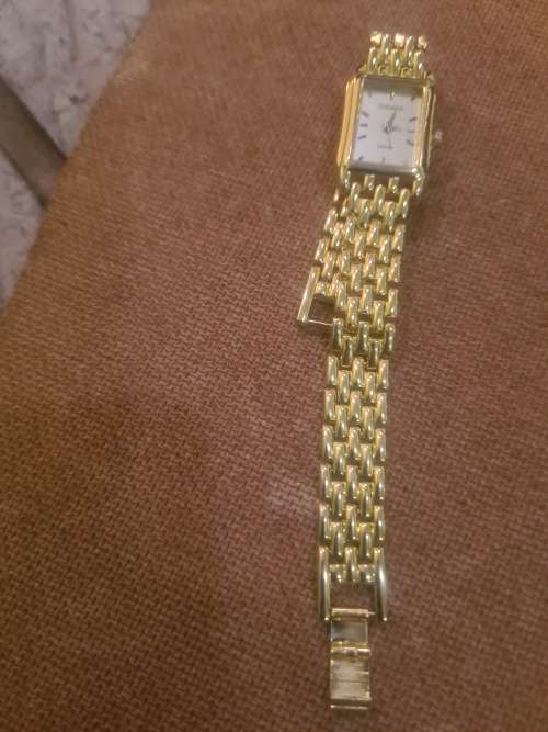 LADIES CITIZEN QUARTZ WATCH(MINT CONDITION)-SEE DESCRIPTION