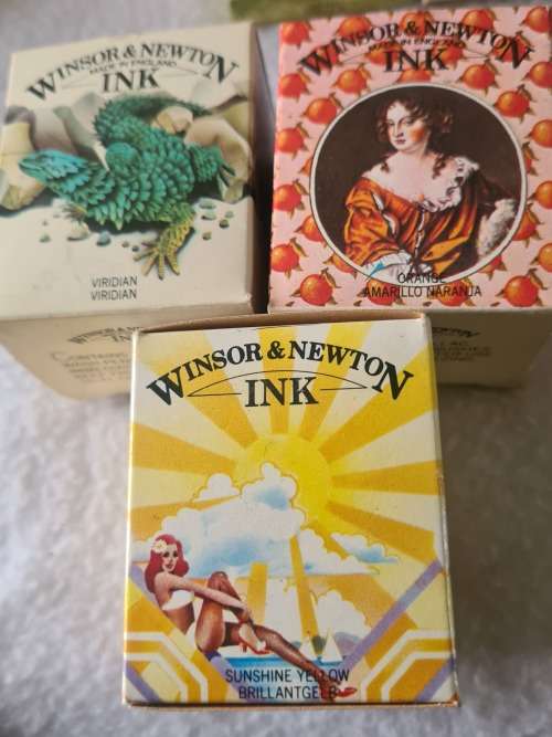 16 SHADES VINTAGE WINDSOR NEWTON CRAFT UNKS(35ml each)MADE IN ENGLAND