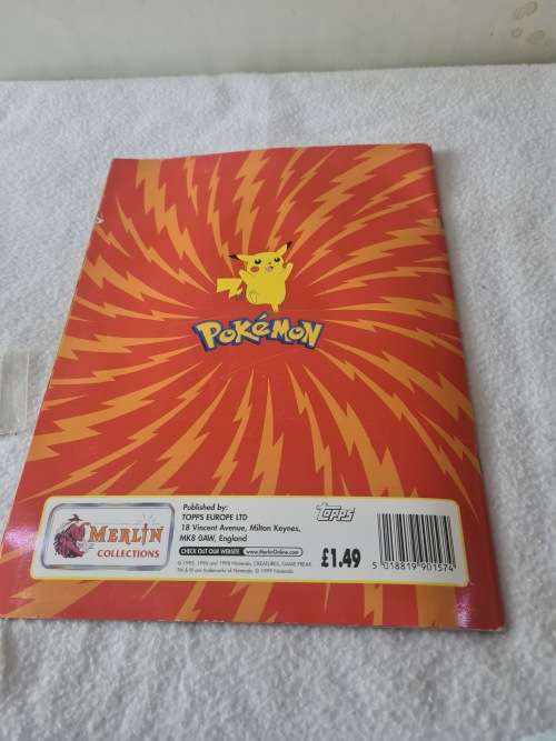 POKEMON STICKER ALBUM INCLUDING 30 POKEMON STICKERS