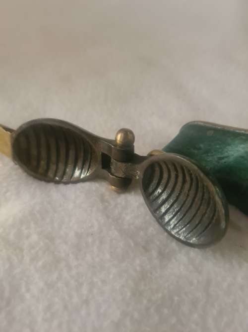 VINTAGE ENAMELLED BRASS JUDAICA NUTCRACKER(ISRAEL)