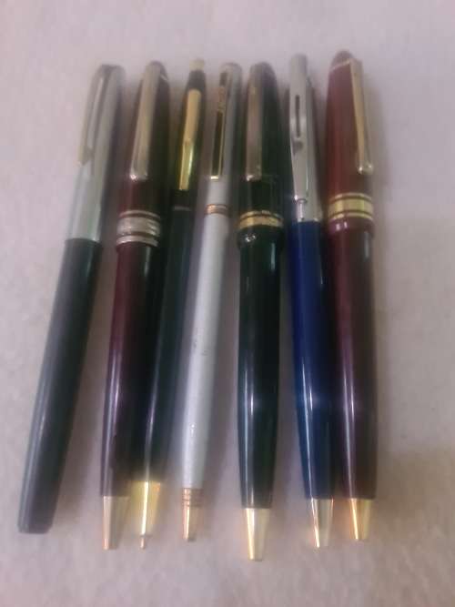 JOBLOT VINTAGE PENS WITH A FOUNTAIN PRN(7 PIECE)