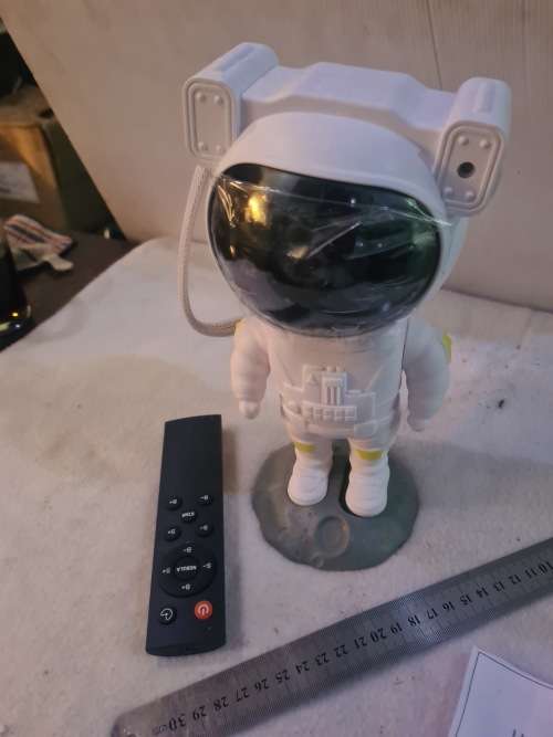 ILLUMINE ASTRONAUT GALAXY NIGHT LIGHT PROJECTOR