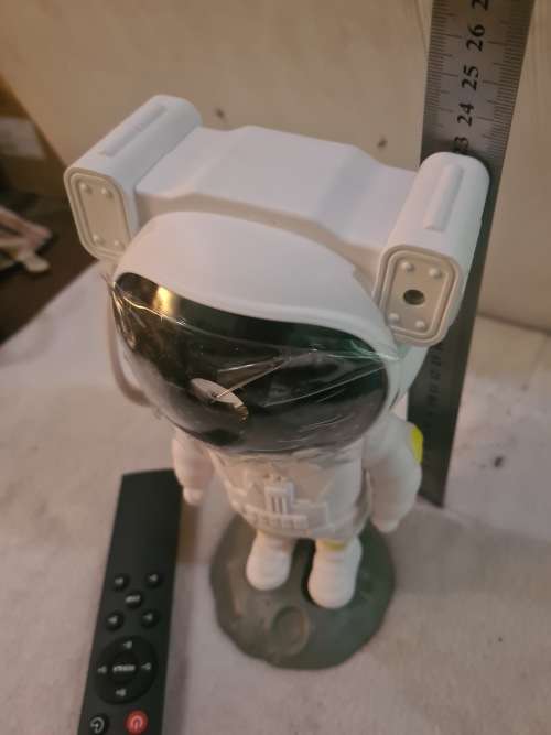 ILLUMINE ASTRONAUT GALAXY NIGHT LIGHT PROJECTOR