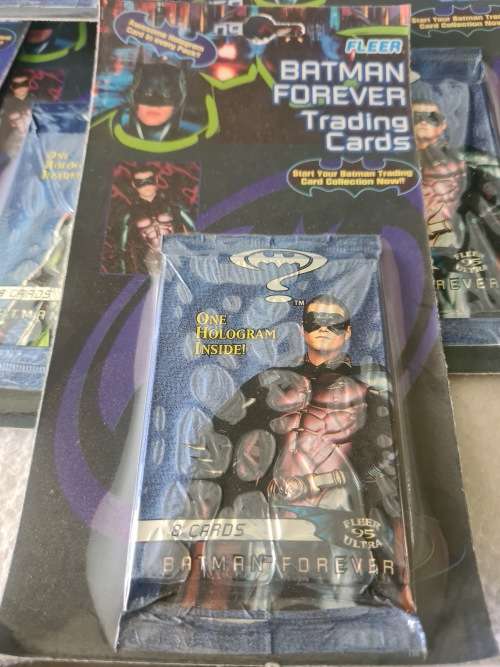 5 PACKS BATMAN FOREVER TRADING CARDS*40 CARDS*EACH PACK HAS A HOLOGRAM CARD IN