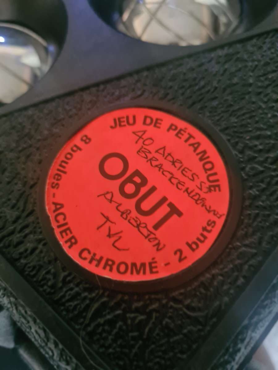 OBUT ACIER CHROME BOULES(SET OF 8) IN ORIGINAL CASE