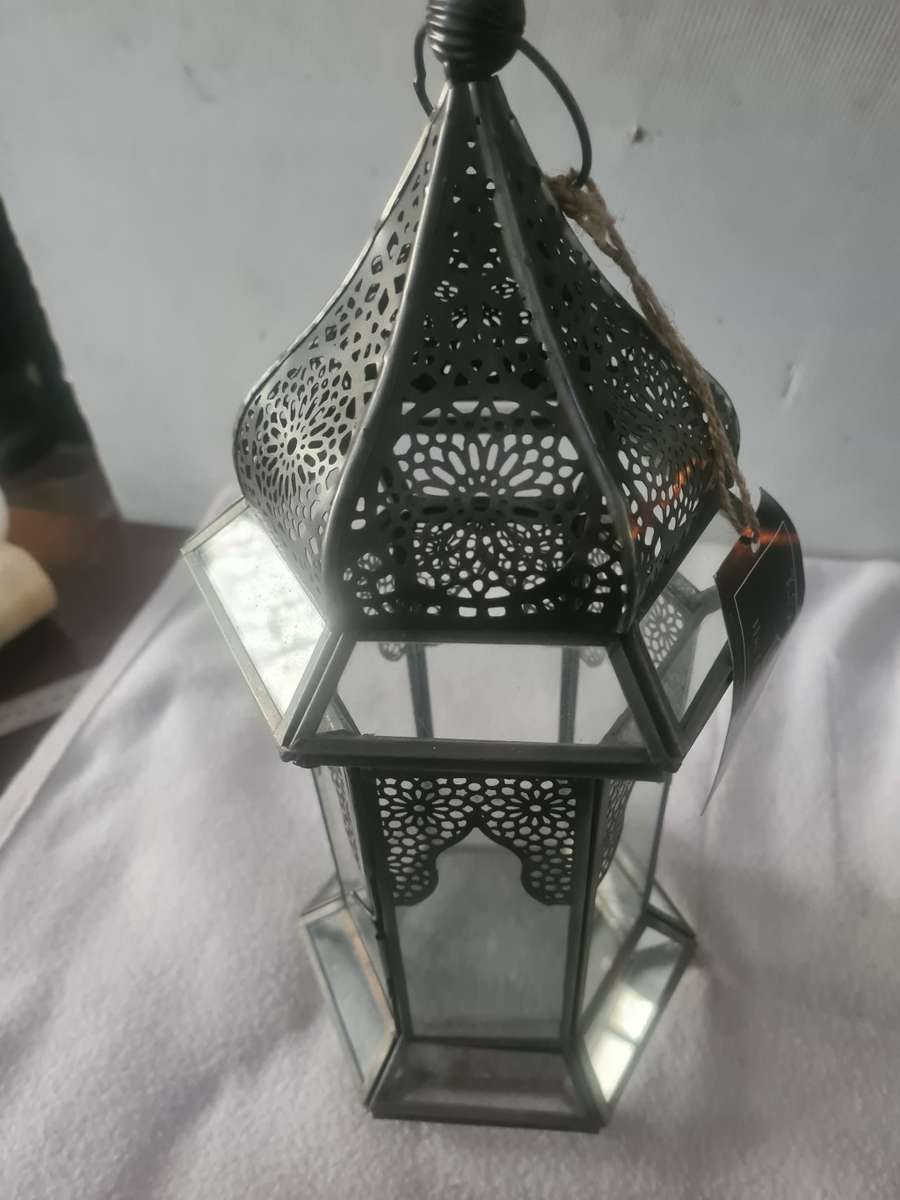 MOROCCAN STYLE COZY LANTERN/CANDLEHOLDER -ITEM CANNOT BE COMBINED
