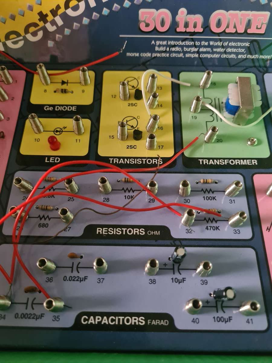 30 IN ONE ELECTRONIC LAB(UNUSED)MAXITRONIX