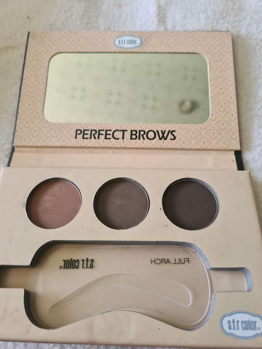 JOBLOT FACE AND EYE MAKEUPS